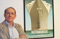 « Histoire du Ruban Bleu de l’Atlantique » : dédicace-vente de Benoit Bonnaffé à la boutique d’Escal’Atlantic. Le samedi 16 novembre 2013 à Saint-Nazaire. Loire-Atlantique.  14H30